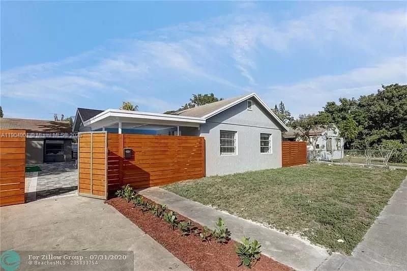 For Rent: $2,475 (2 beds, 1 baths, 1782 Square Feet)