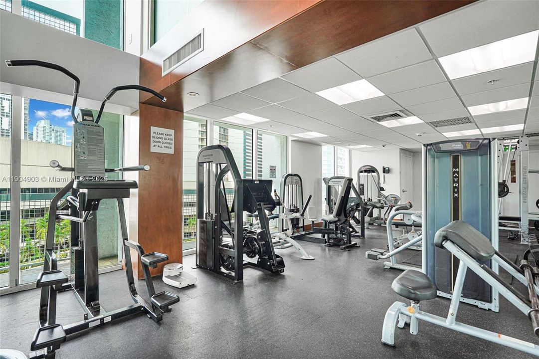 待售: $615,000 (2 贝兹, 2 浴室, 1289 平方英尺)