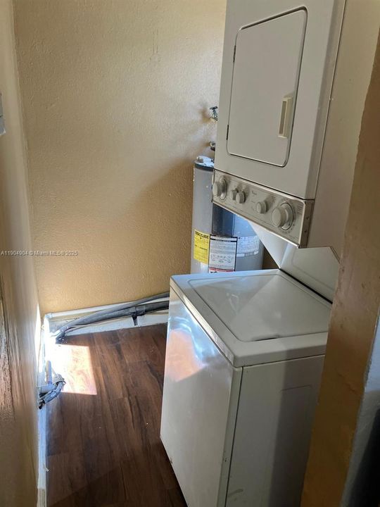 For Sale: $1,195,000 (0 beds, 0 baths, 4421 Square Feet)