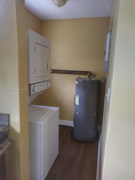 For Sale: $1,195,000 (0 beds, 0 baths, 4421 Square Feet)