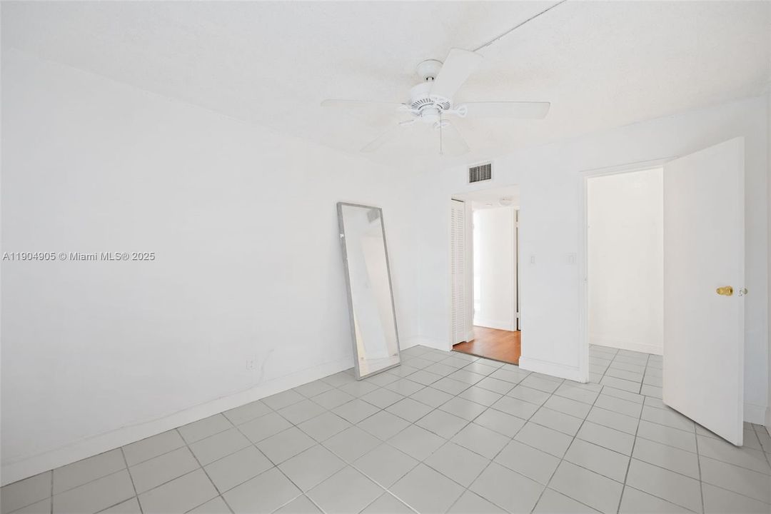 For Rent: $1,650 (1 beds, 1 baths, 546 Square Feet)