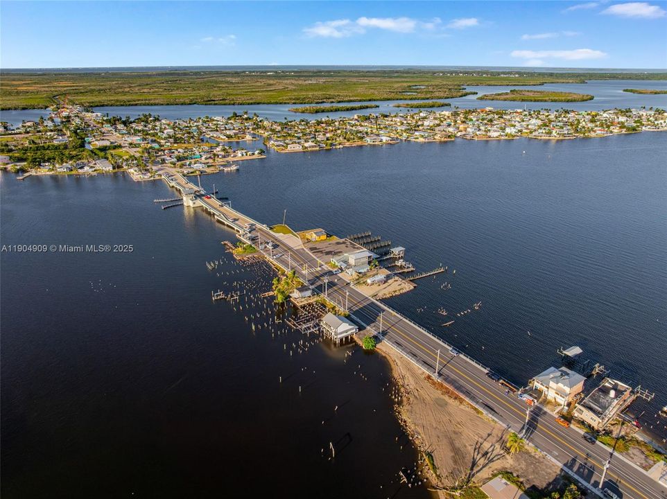 待售: $94,000 (0.94 acres)