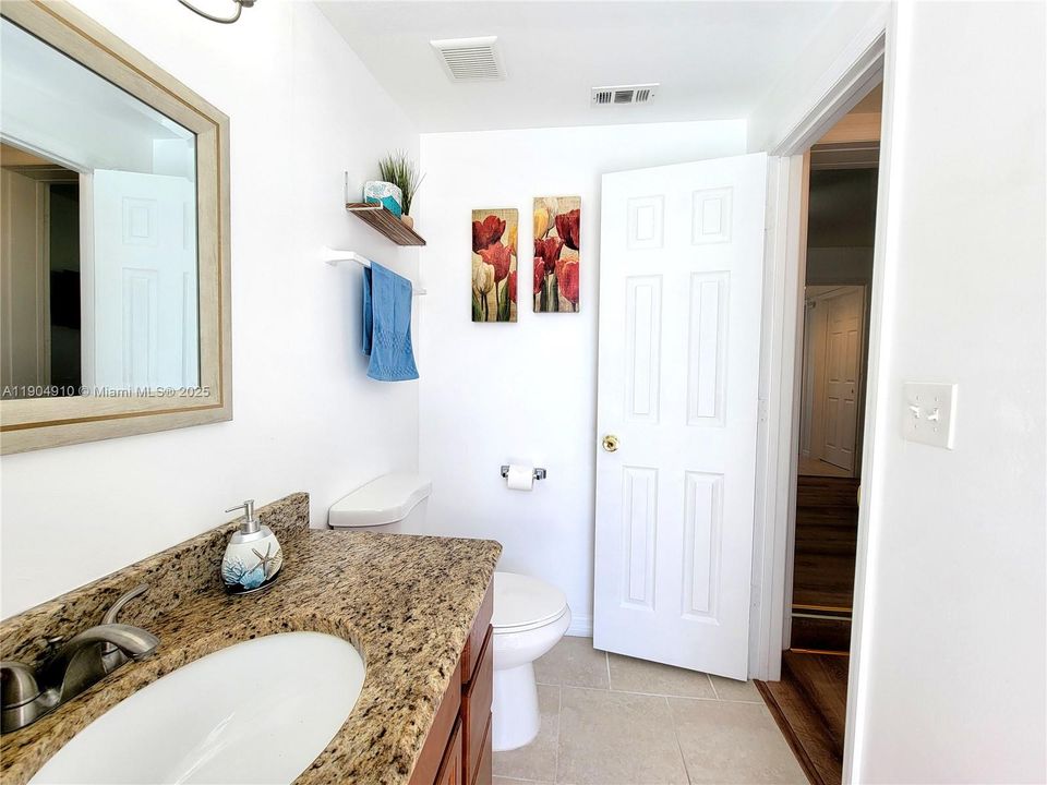 For Sale: $347,000 (3 beds, 1 baths, 1656 Square Feet)