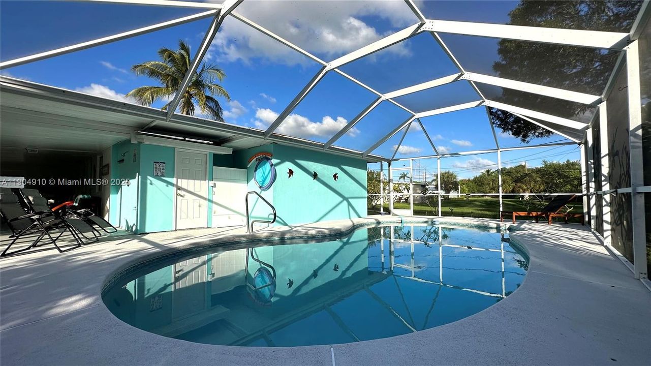 For Sale: $347,000 (3 beds, 1 baths, 1656 Square Feet)