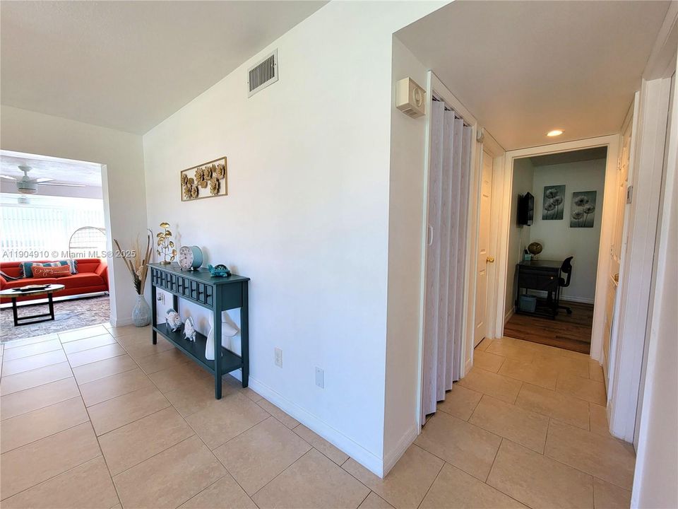 For Sale: $347,000 (3 beds, 1 baths, 1656 Square Feet)