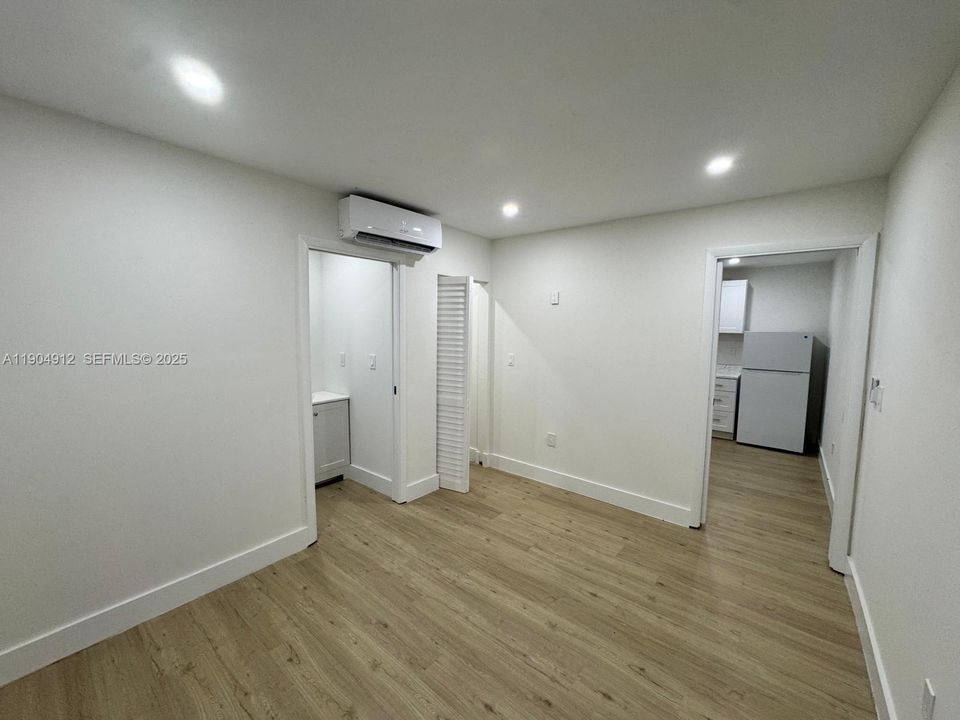 For Rent: $1,500 (1 beds, 1 baths, 3266 Square Feet)