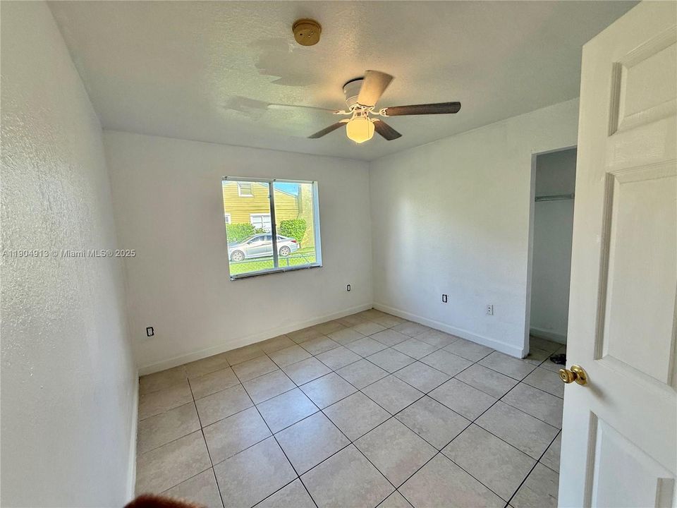 For Rent: $3,900 (4 beds, 2 baths, 1800 Square Feet)