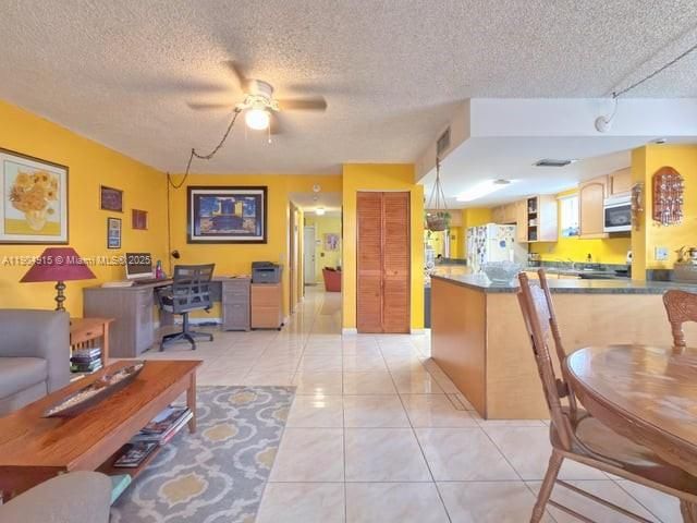 Recently Rented: $2,750 (3 beds, 2 baths, 1680 Square Feet)