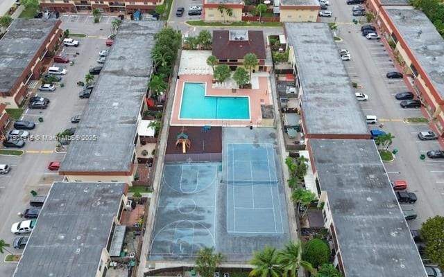 Recently Rented: $2,750 (3 beds, 2 baths, 1680 Square Feet)