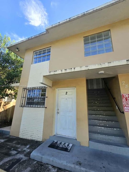 Recently Rented: $1,940 (2 beds, 1 baths, 4421 Square Feet)