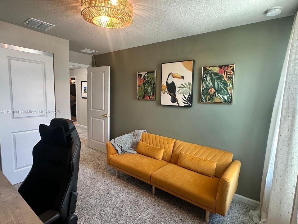 For Sale: $445,000 (3 beds, 2 baths, 1454 Square Feet)