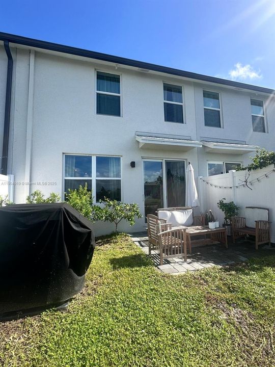 For Sale: $445,000 (3 beds, 2 baths, 1454 Square Feet)