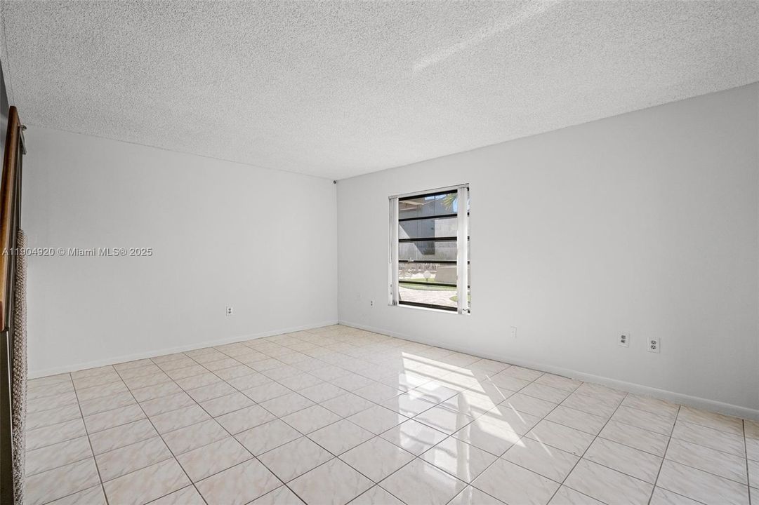 Active With Contract: $3,100 (3 beds, 2 baths, 1234 Square Feet)
