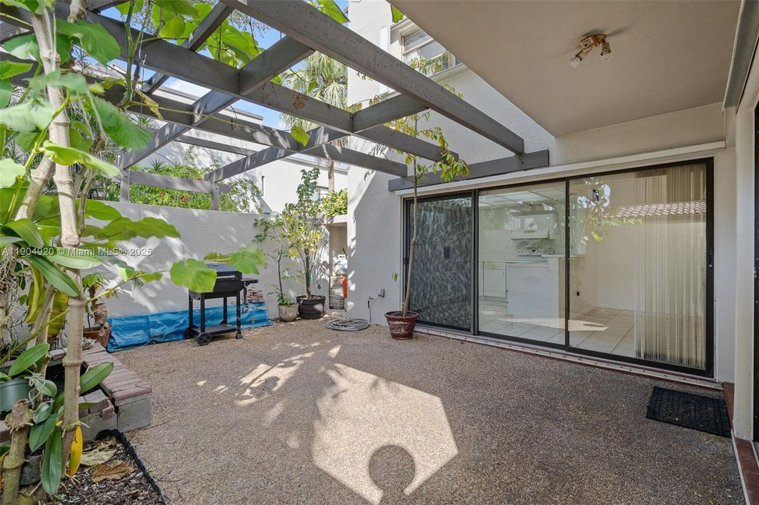 Active With Contract: $3,100 (3 beds, 2 baths, 1234 Square Feet)