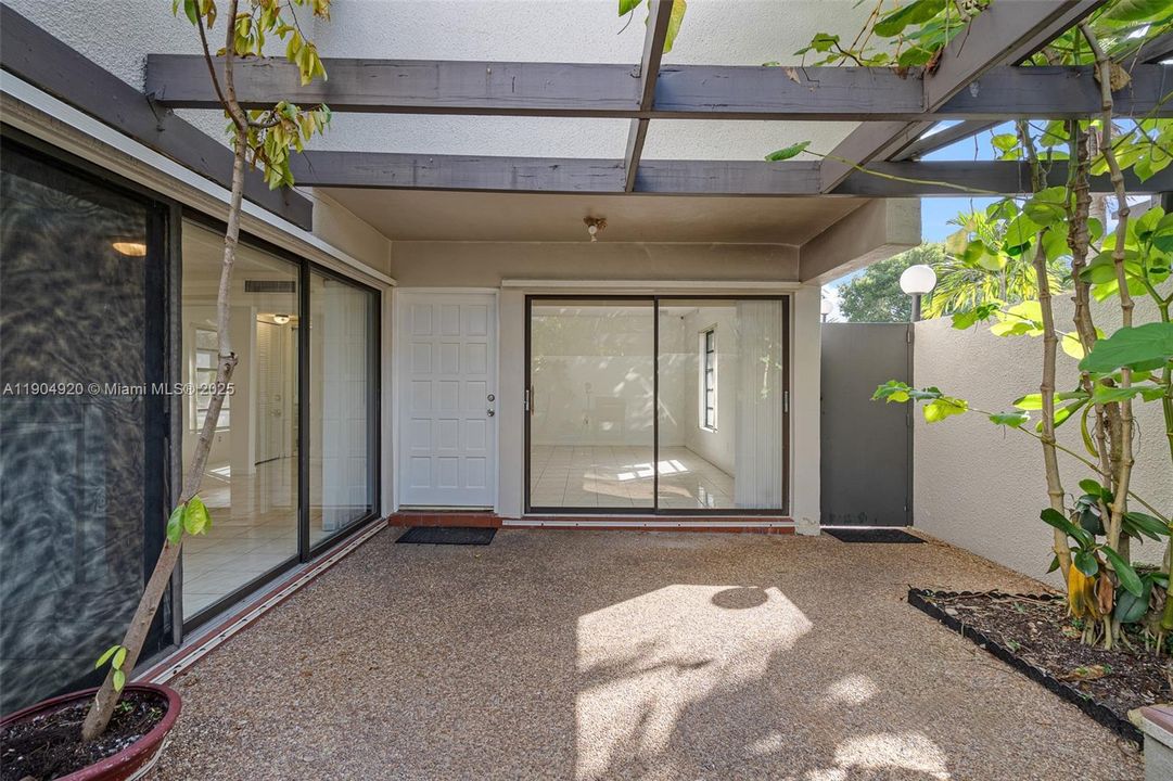 Active With Contract: $3,100 (3 beds, 2 baths, 1234 Square Feet)