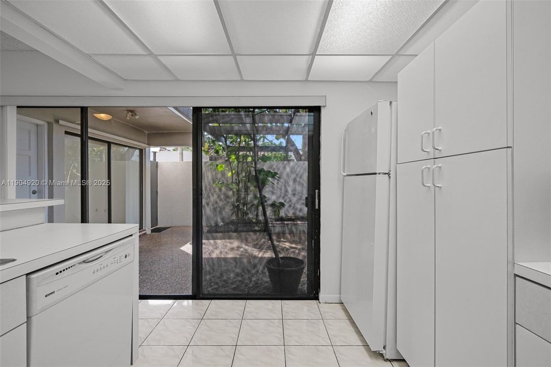 Active With Contract: $3,100 (3 beds, 2 baths, 1234 Square Feet)