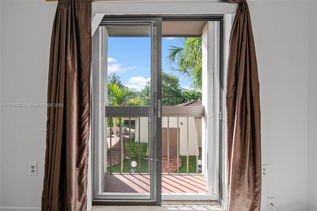 Active With Contract: $3,100 (3 beds, 2 baths, 1234 Square Feet)