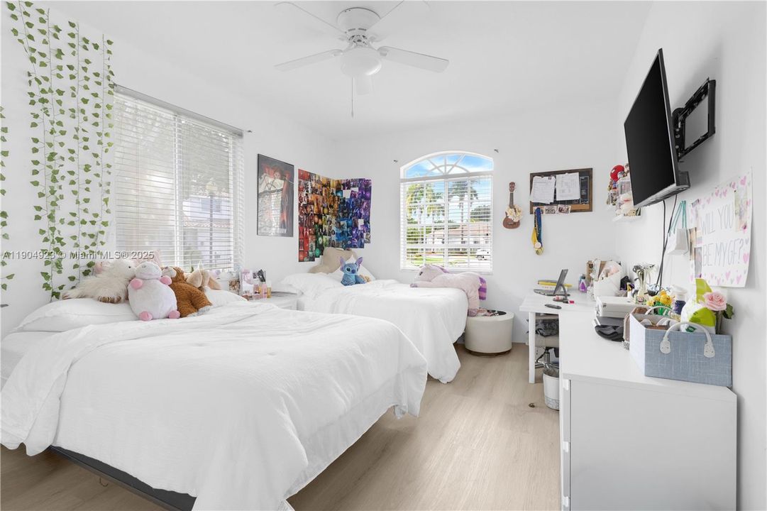 For Sale: $999,000 (4 beds, 2 baths, 2255 Square Feet)