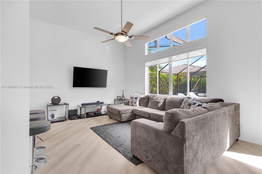 For Sale: $999,000 (4 beds, 2 baths, 2255 Square Feet)