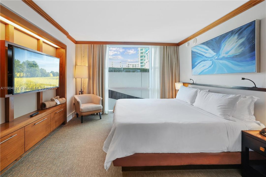 For Rent: $7,000 (1 beds, 1 baths, 662 Square Feet)