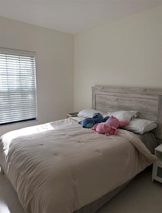 En Renta: $4,100 (4 camas, 3 baños, 1920 Pies cuadrados)