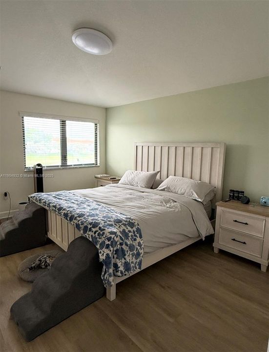 En Renta: $4,100 (4 camas, 3 baños, 1920 Pies cuadrados)