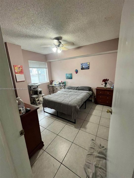 For Rent: $2,600 (3 beds, 2 baths, 1023 Square Feet)