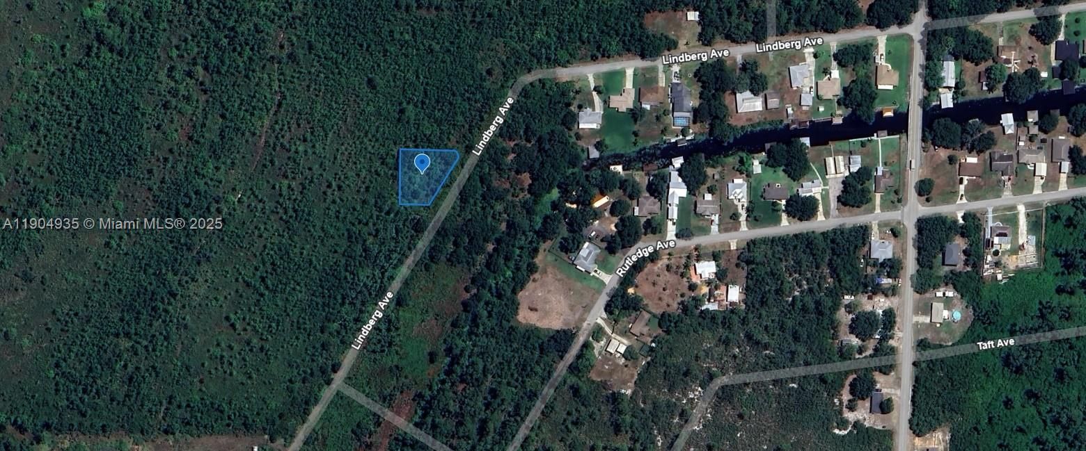 For Sale: $8,900 (0.35 acres)