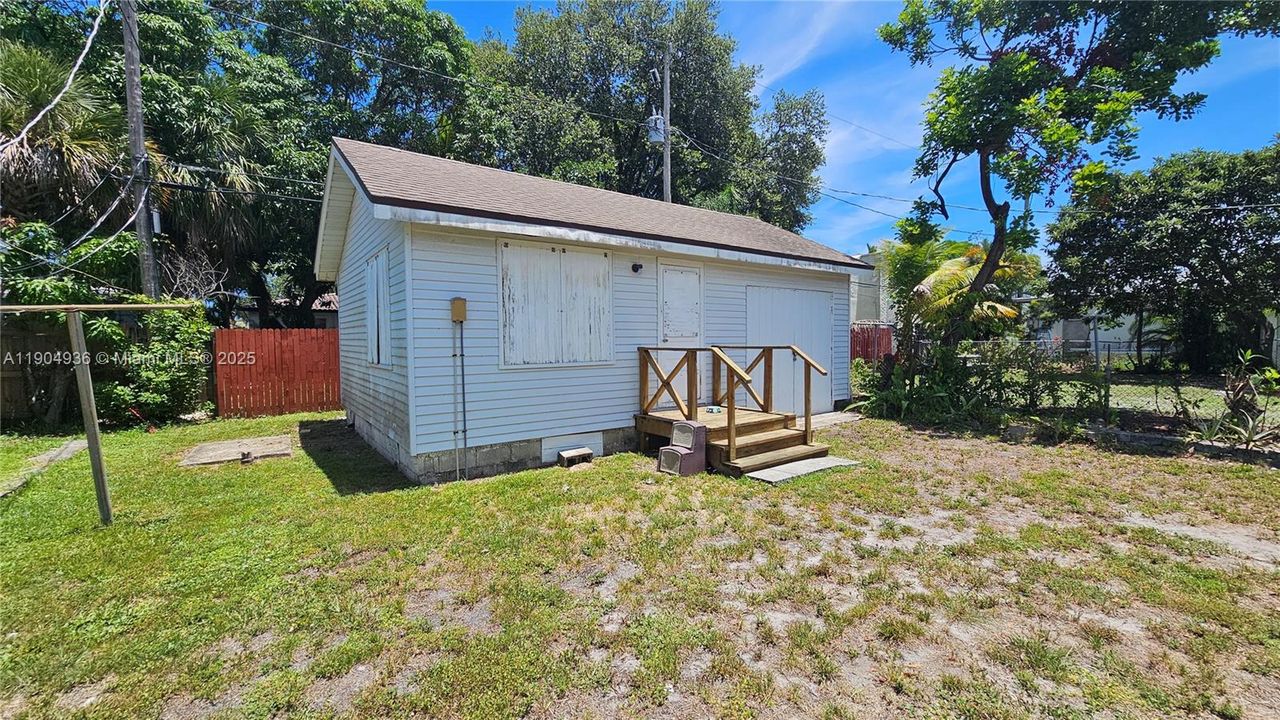 Vendido Recientemente: $270,000 (2 camas, 1 baños, 777 Pies cuadrados)