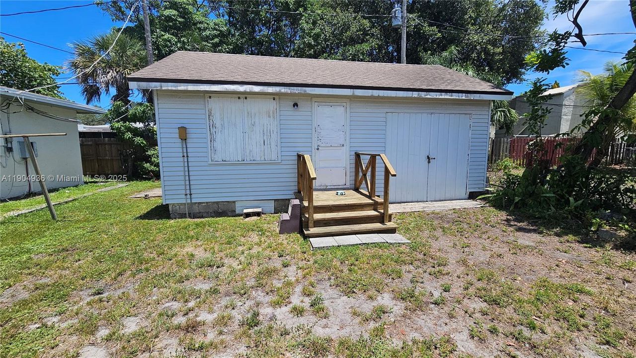 Vendido Recientemente: $270,000 (2 camas, 1 baños, 777 Pies cuadrados)