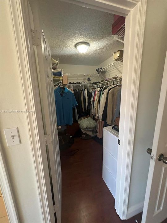 For Rent: $5,900 (4 beds, 2 baths, 2508 Square Feet)