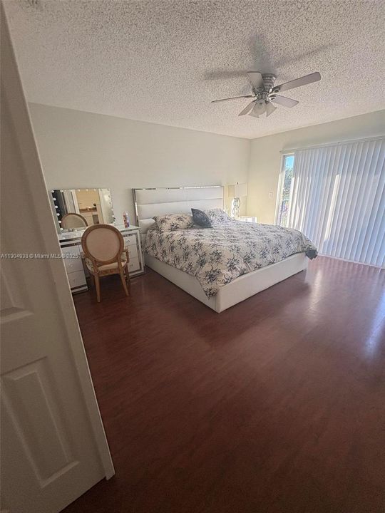 For Rent: $5,900 (4 beds, 2 baths, 2508 Square Feet)