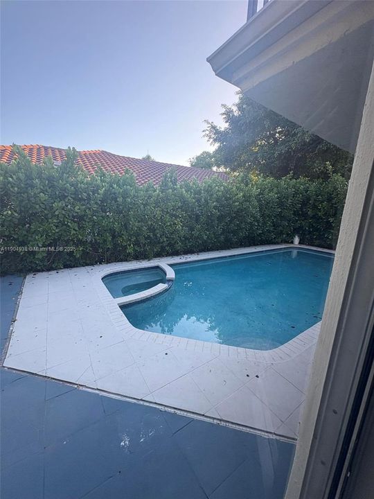 For Rent: $5,900 (4 beds, 2 baths, 2508 Square Feet)