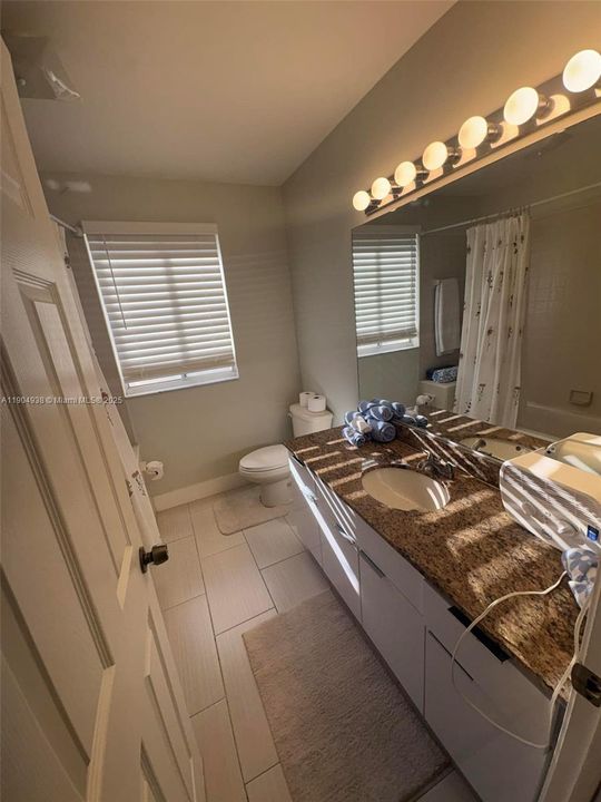 For Rent: $5,900 (4 beds, 2 baths, 2508 Square Feet)