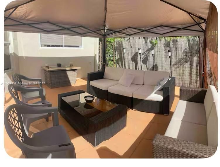 For Rent: $5,900 (4 beds, 2 baths, 2508 Square Feet)