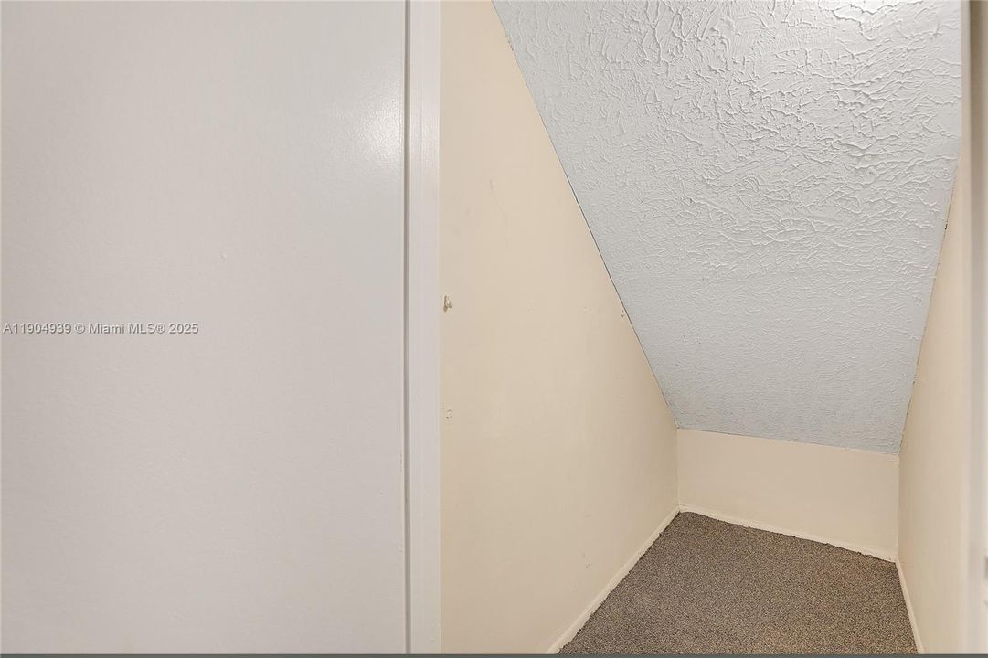 Activo con contrato: $175,000 (2 camas, 2 baños, 830 Pies cuadrados)