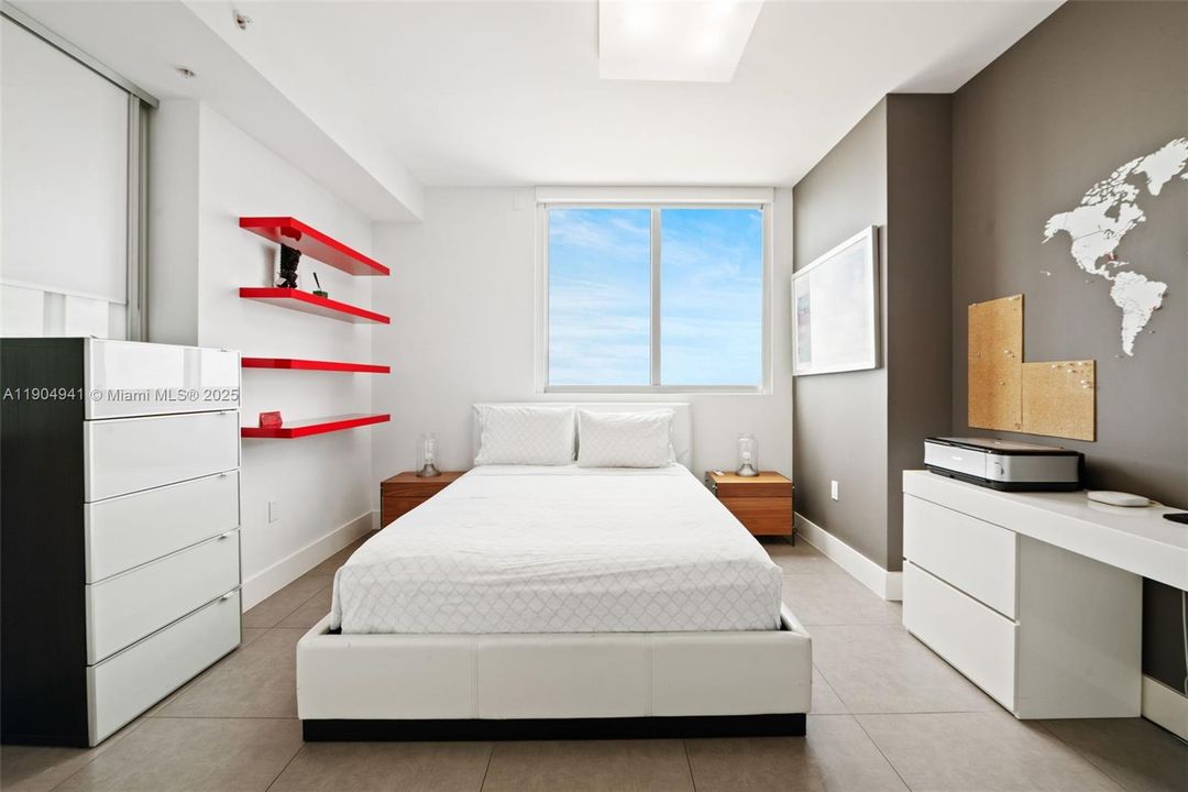 For Sale: $440,000 (1 beds, 1 baths, 764 Square Feet)