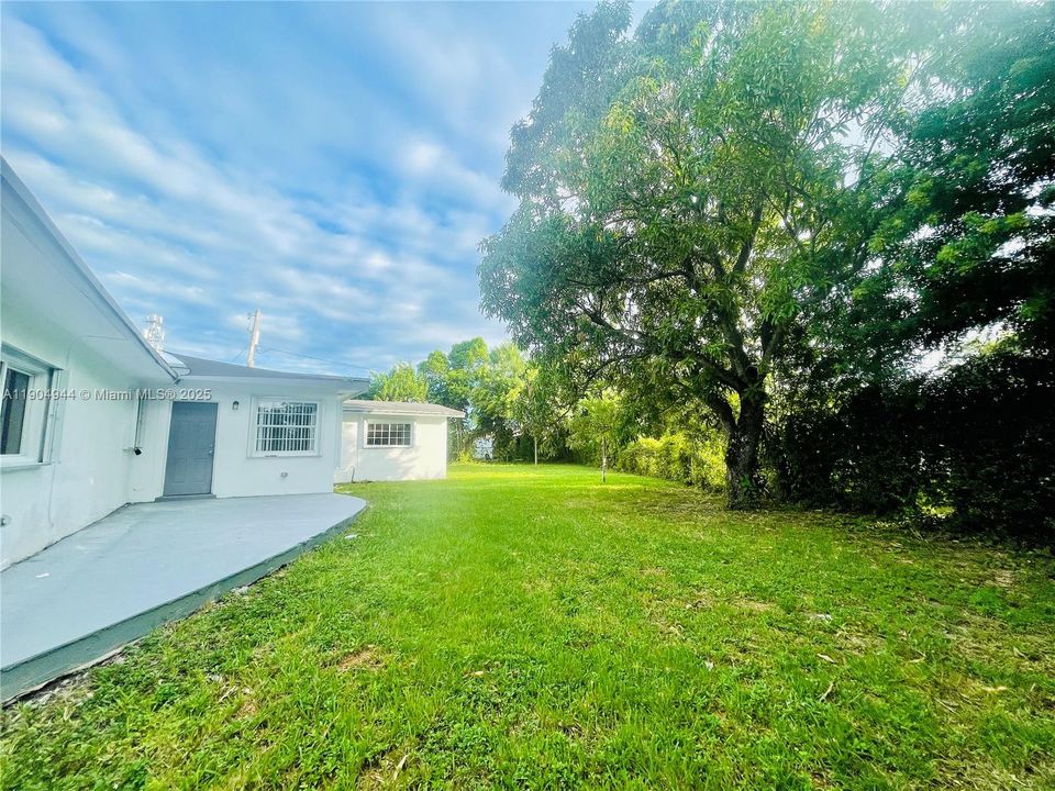 For Rent: $3,200 (4 beds, 3 baths, 2294 Square Feet)