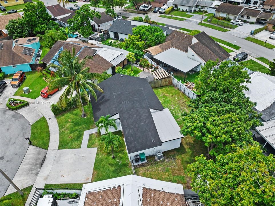 Recently Sold: $569,900 (3 beds, 2 baths, 1411 Square Feet)