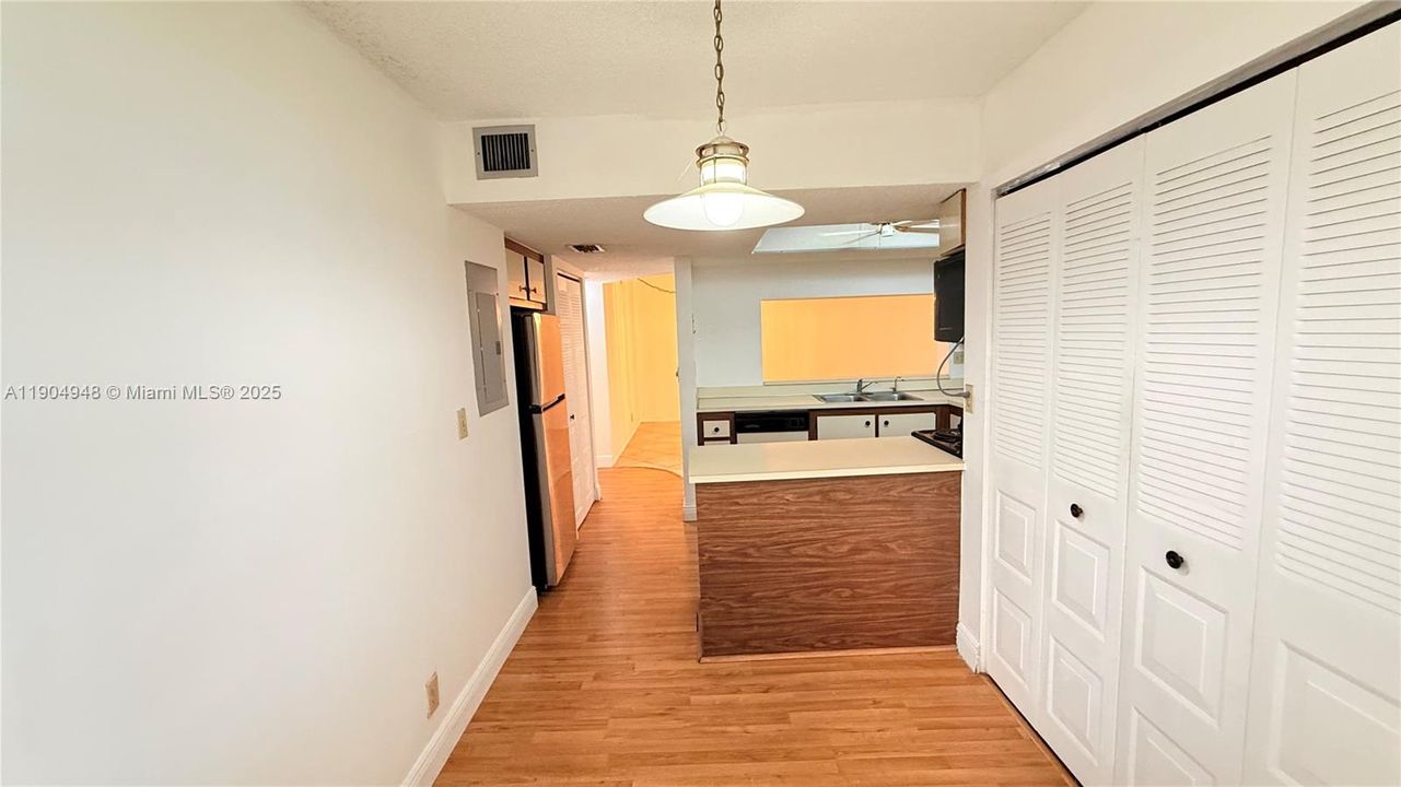 For Sale: $299,000 (3 beds, 2 baths, 1155 Square Feet)