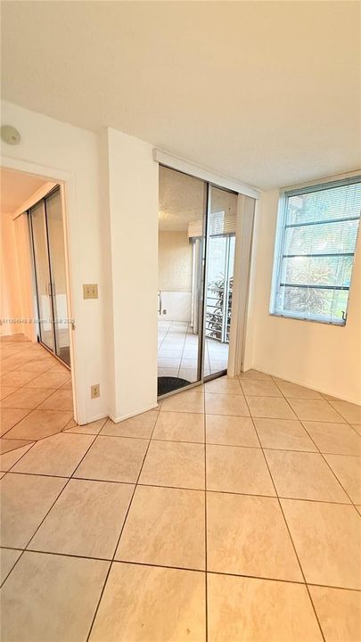 For Sale: $299,000 (3 beds, 2 baths, 1155 Square Feet)