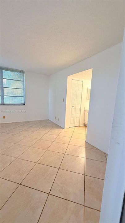 For Sale: $299,000 (3 beds, 2 baths, 1155 Square Feet)