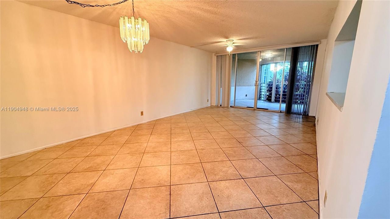 For Sale: $299,000 (3 beds, 2 baths, 1155 Square Feet)