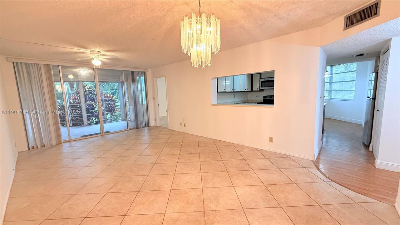 For Sale: $299,000 (3 beds, 2 baths, 1155 Square Feet)