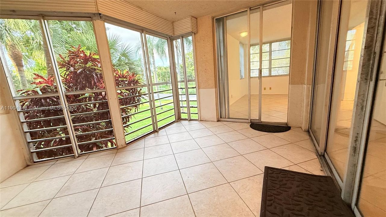 For Sale: $299,000 (3 beds, 2 baths, 1155 Square Feet)