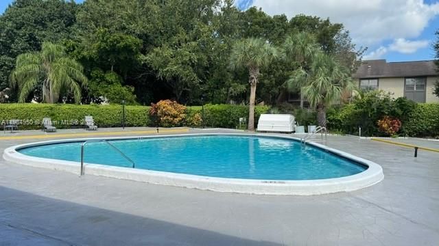 Recently Rented: $1,500 (1 beds, 1 baths, 695 Square Feet)