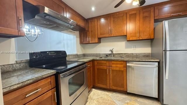 Recently Rented: $1,500 (1 beds, 1 baths, 695 Square Feet)