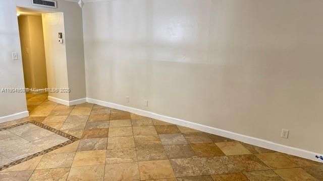 Recently Rented: $1,500 (1 beds, 1 baths, 695 Square Feet)