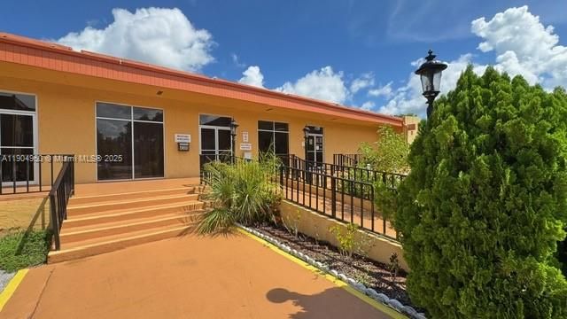 Recently Rented: $1,500 (1 beds, 1 baths, 695 Square Feet)