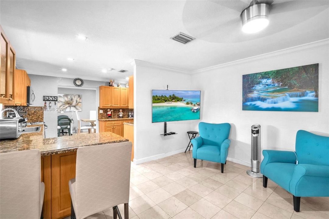 For Sale: $879,000 (4 beds, 3 baths, 2005 Square Feet)